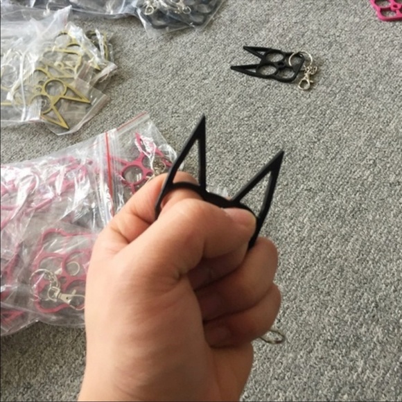 🌻Metal colored Emergency keychain - Picture 3 of 4